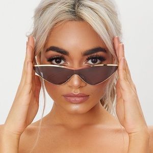 Black extreme cat eye sports sunglasses